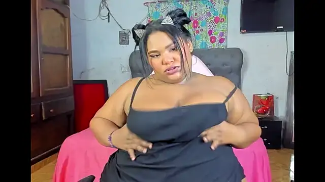 Snapshot of BigLaila chatting on September 16, 7:31 am BigLaila online show from September 16, 7:31 am