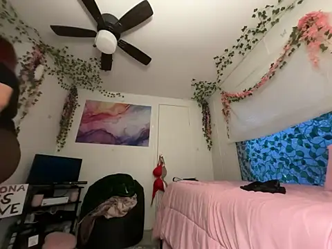 moan4mona online show from April 18, 1:53 am