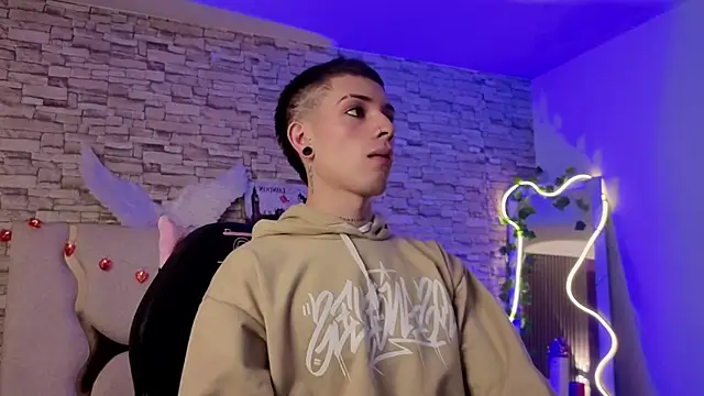 boyfox tay online show from February 10, 7:07 pm