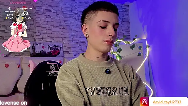 boyfox tay online show from February 16, 7:32 pm