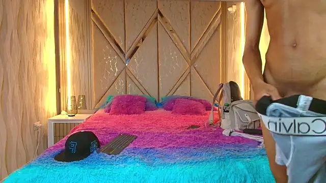 Hotcouple 222 online show from October 15, 7:19 am