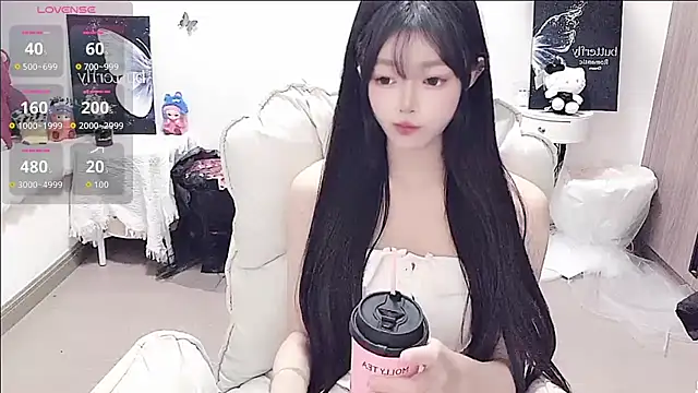 -EEBABY online show from June 3, 1:14 pm