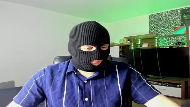 Snapshot of romiosabrino chatting on January 8, 1:13 pm romiosabrino online show from January 8, 1:13 pm