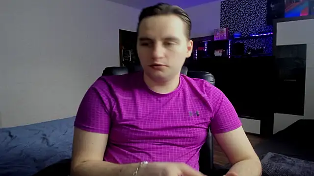 romiosabrino online show from March 7, 2:25 pm