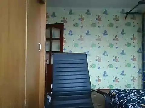 chiraq1945 online show from November 17, 6:30 am