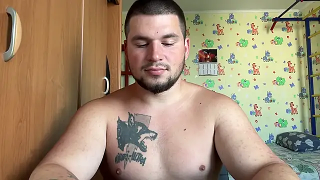 chiraq1945 online show from May 16, 7:38 am