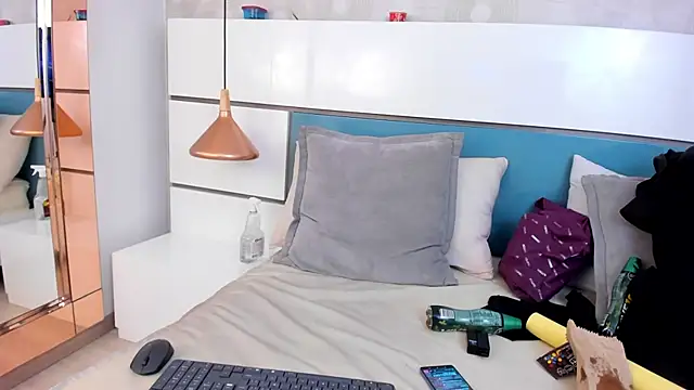 Ashkoreh online show from January 18, 6:34 pm