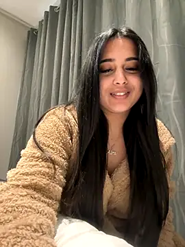 LilMisIndianx online show from September 12, 7:19 am