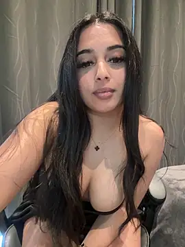 LilMisIndianx online show from September 22, 7:21 am