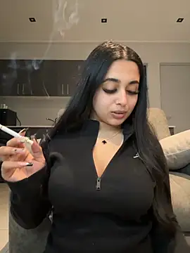 LilMisIndianx online show from October 22, 11:21 am