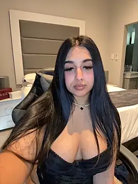 LilMisIndianx online show from November 6, 9:32 am