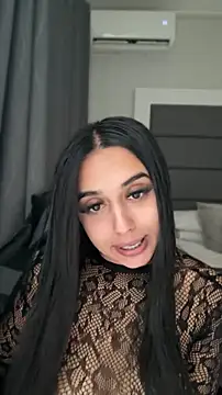 LilMisIndianx online show from April 30, 2:01 pm