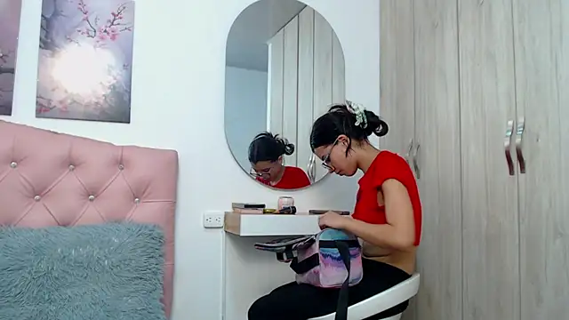 pinky f00x online show from December 21, 7:43 pm