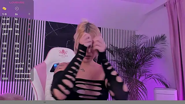 daisyblushh online show from November 1, 7:38 pm