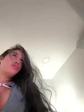 Snapshot of Bella__Wood chatting on July 12, 7:16 pm Bella Wood online show from July 12, 7:16 pm