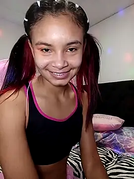 liz7skinny online show from April 12, 7:52 pm