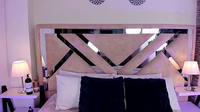 ximena vasquez8 online show from March 7, 3:03 am