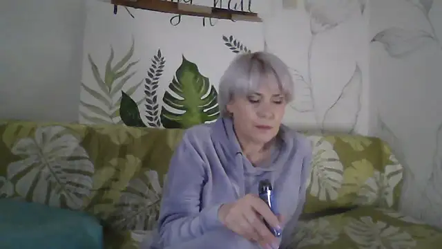 Catty Lady online show from December 18, 6:36 pm