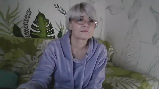 Catty Lady online show from December 22, 7:33 pm