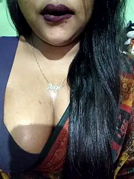 Snapshot of JIYA-04 chatting on April 12, 2:33 pm JIYA-04 online show from April 12, 2:33 pm
