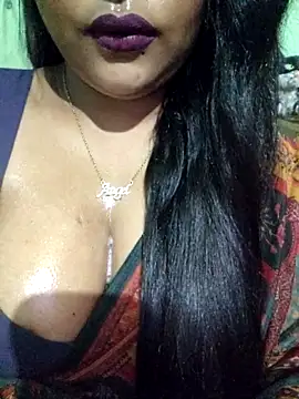 Snapshot of JIYA-04 chatting on May 12, 6:16 pm JIYA-04 online show from May 12, 6:16 pm