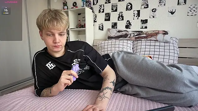 Snapshot of olivertasty chatting on March 18, 10:29 am olivertasty online show from March 18, 10:29 am