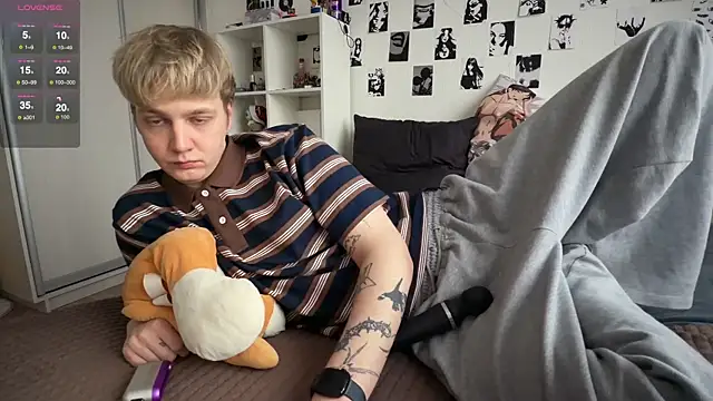 Snapshot of olivertasty chatting on April 3, 2:15 pm olivertasty online show from April 3, 2:15 pm