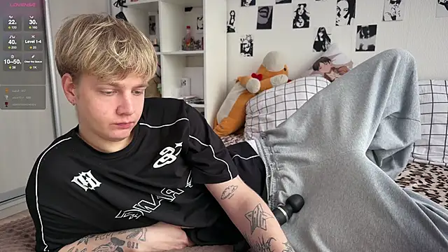 Snapshot of olivertasty chatting on April 5, 10:01 am olivertasty online show from April 5, 10:01 am