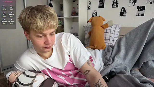 Snapshot of olivertasty chatting on April 7, 10:59 am olivertasty online show from April 7, 10:59 am