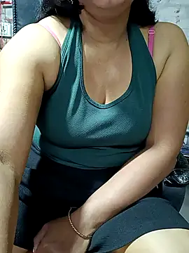 Snapshot of SWETCPL chatting on February 18, 3:24 am SWETCPL online show from February 18, 3:24 am