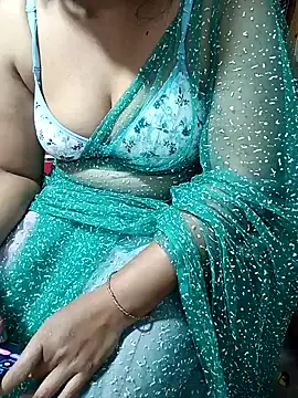 Snapshot of SWETCPL chatting on April 9, 6:02 am SWETCPL online show from April 9, 6:02 am