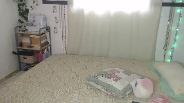 Snapshot of porndollbaby chatting on June 19, 8:34 pm porndollbaby online show from June 19, 8:34 pm