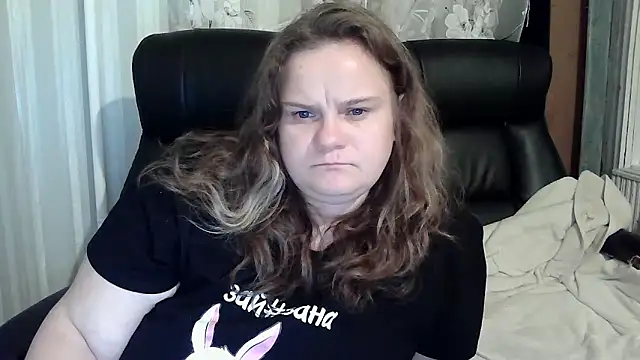 Snapshot of HollyXEva chatting on September 16, 8:21 pm HollyXEva online show from September 16, 8:21 pm