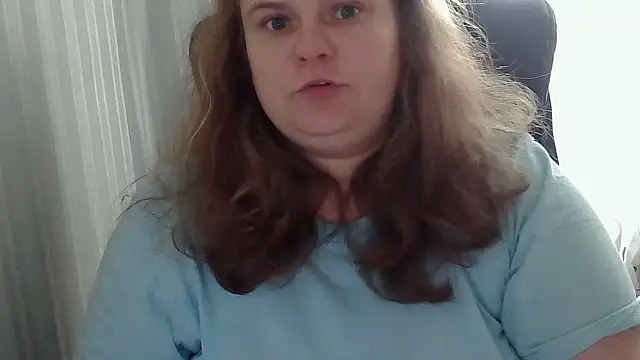 Snapshot of HollyXEva chatting on September 20, 9:32 am HollyXEva online show from September 20, 9:32 am