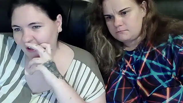 Snapshot of HollyXEva chatting on September 23, 6:11 pm HollyXEva online show from September 23, 6:11 pm