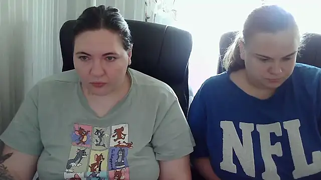 Snapshot of HollyXEva chatting on September 26, 12:42 pm HollyXEva online show from September 26, 12:42 pm