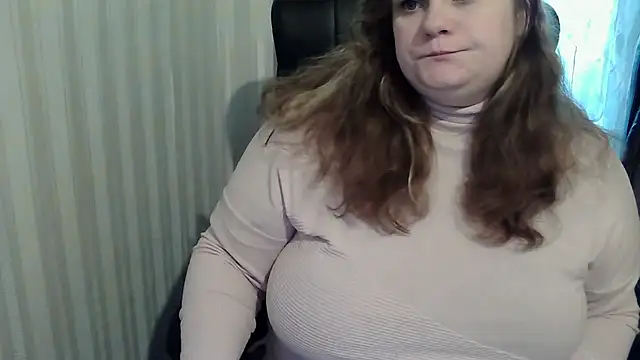 Snapshot of HollyXEva chatting on September 30, 5:56 am HollyXEva online show from September 30, 5:56 am