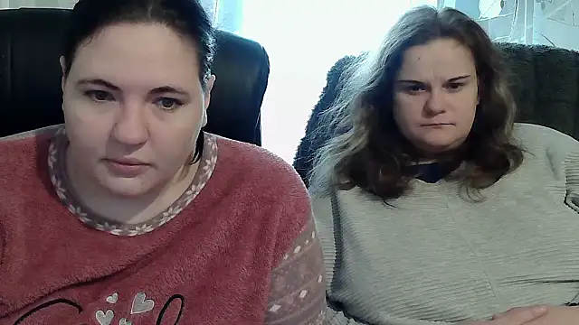 Snapshot of HollyXEva chatting on October 1, 11:05 am HollyXEva online show from October 1, 11:05 am