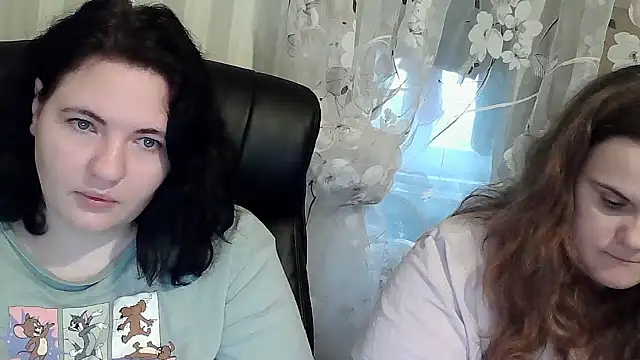 Snapshot of HollyXEva chatting on October 20, 2:17 pm HollyXEva online show from October 20, 2:17 pm