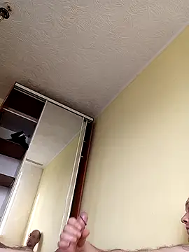 Snapshot of ToughDraft14 chatting on February 3, 11:54 pm ToughDraft14 online show from February 3, 11:54 pm