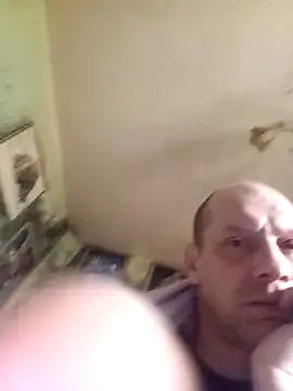 Snapshot of ToughDraft14 chatting on April 4, 1:37 am ToughDraft14 online show from April 4, 1:37 am