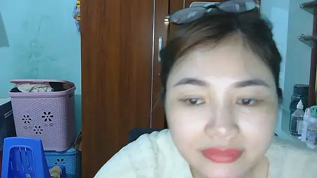 Uhem112 online show from October 8, 3:48 am