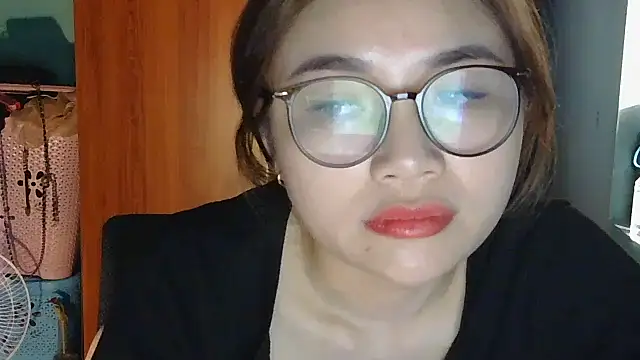 Uhem112 online show from October 27, 2:15 am