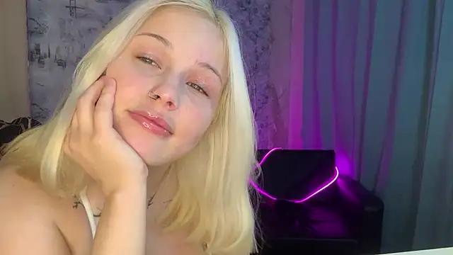 Mia Sakuraa online show from September 15, 4:29 pm