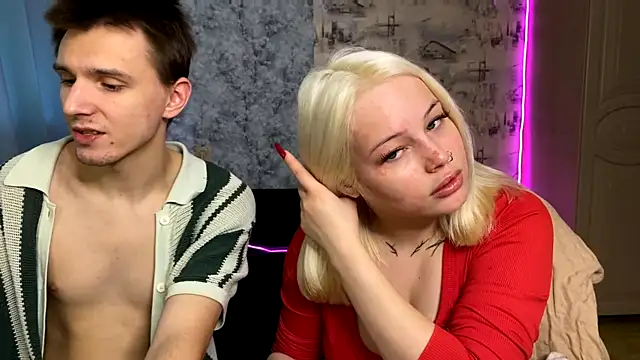 Snapshot of Mia_Sakuraa chatting on October 20, 2:45 am Mia Sakuraa online show from October 20, 2:45 am