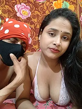 Seducing couple online show from February 11, 5:29 pm