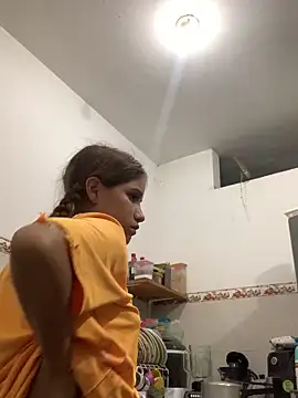 MiiluRosse online show from November 14, 1:37 am