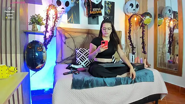 Snapshot of _samanthaa_foxx chatting on October 9, 10:46 am samanthaa foxx online show from October 9, 10:46 am