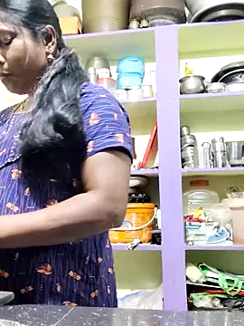 Snapshot of papukurty chatting on October 27, 1:37 pm papukurty online show from October 27, 1:37 pm