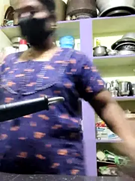 Snapshot of papukurty chatting on October 28, 1:42 am papukurty online show from October 28, 1:42 am